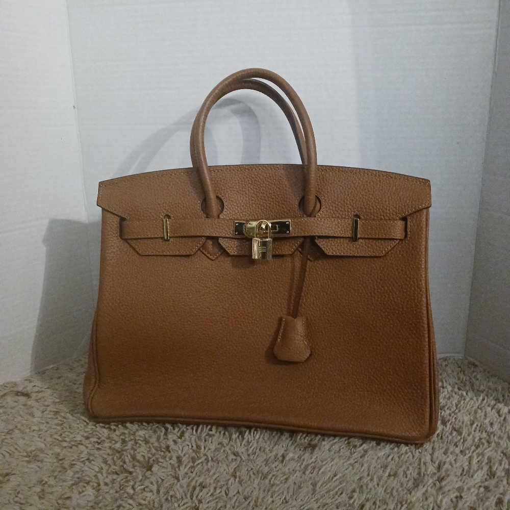 Elegant Tan Leather Handbag